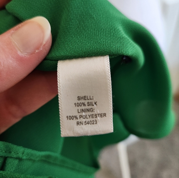 Banana Republic Tie-neck Top - Picture 6 of 6